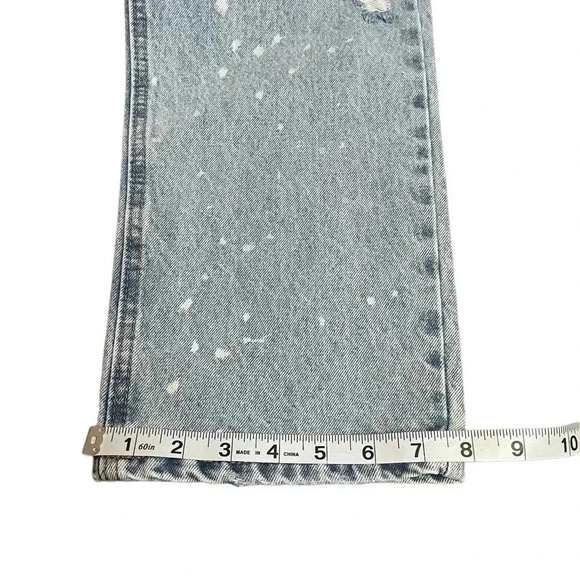 No Bounderies Super High Rise Straight Relaxed Distressed Button Fly Mom Jeans - Picture 11 of 13